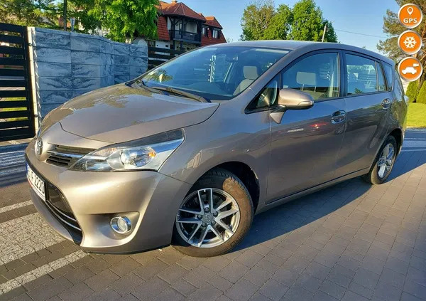 Toyota Verso cena 44900 przebieg: 189452, rok produkcji 2015 z Korfantów małe 121